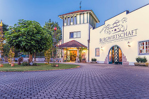 Maier’s Burgwirtschaft outside