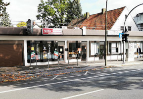 Pizzeria Al Lago outside