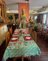 Mai Thai inside