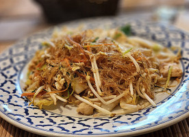 Thai Thai Orchidee food