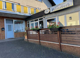 Pizzeria Primavera outside