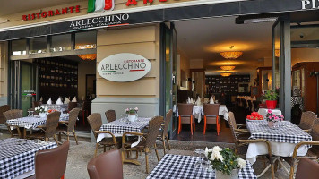 Arlecchino Cucina Italiana outside
