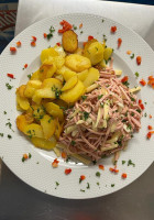 Der Goldene Adler food
