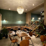 Mon Vegetarian Eatery À l'intérieur