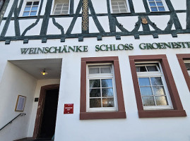 Weinschänke Schloss Groenesteyn outside