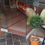 Ht-chinesische Spezialitäten Und Sushi Exterior