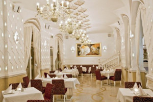 Osmanya Restaurant inside