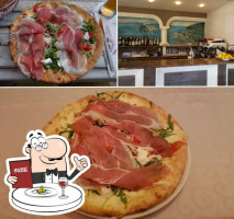 Pizzeria-Da Leonardo food