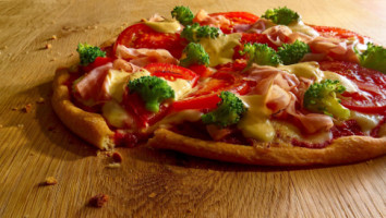 Domino S Pizza Hoyerswerda food