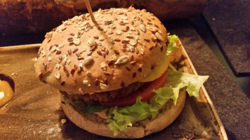 Hans Im Gluck Burger food