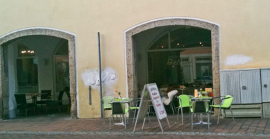 Bruschetteria Café Bellini inside