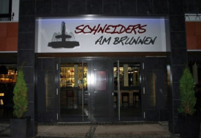Schneiders Am Brunnen outside