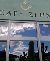 Café Zehn outside
