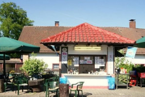 Johanniskreuz Cafe outside