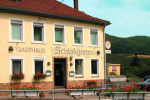 Landgasthaus Mit Bürgerlicher Pension 'zum Schlossgarten ' inside