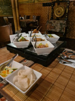 Tuk-Tuk indonesisches und vegetarisches Restaurant food