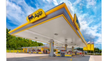 Agip Service-station outside