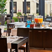 Fleming's Brasserie & Wine Bar im Fleming's Hotel München Schwabing food