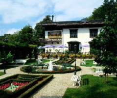 Villa Feodora outside