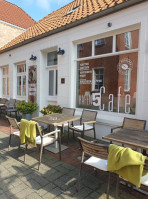 Hafen5 Kaffeerösterei Und Kontor, Café inside