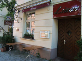 Liman Restaurant Bar Lounge inside