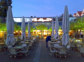 Cafe im Stadtgarten inside