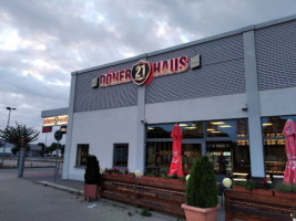 Dönerhaus 21 outside