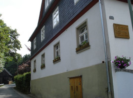 Gasthaus Goldner Löwe outside
