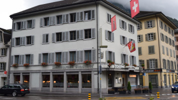 Hotel & Restaurant Stadthof Glarus outside