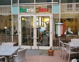 Pizza Roma inside
