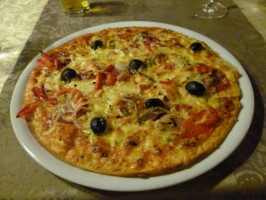 Pizzeria La Piazza food