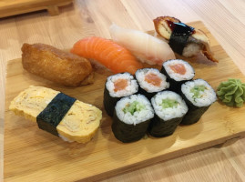 Sushi-Do food