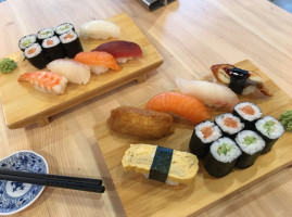 Sushi-Do food