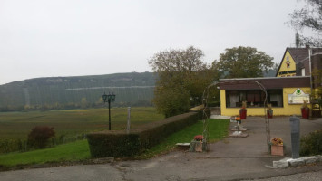 Landgasthaus Schreyerhof outside