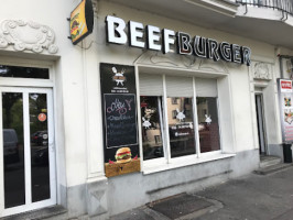 Beef Burger outside