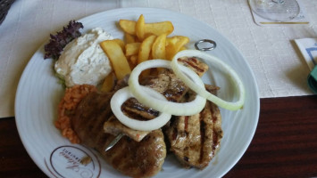 Griechische Spezialitäten Artemis Gaststätten food