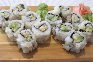 Natsu Sushi 1010 food
