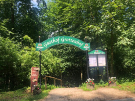 Gaststätte Grottenhof outside