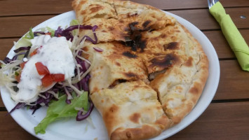 Mastar Pizza + Döner Haus, Hayda Zilfo und Sultan food