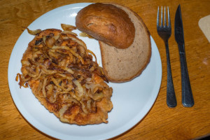 Äpfelwein Momberger food