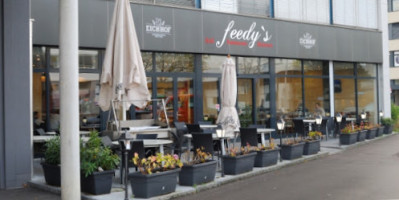 Feedy's Restaurant outside