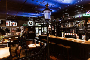 Litfass Irish Pub, 800° Steakhouse Burgergrill food