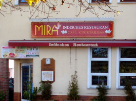 Mira Indisches Restaurant Café Cocktailbar outside