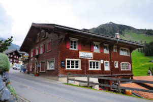 Berggasthaus Gemsli In Luze outside