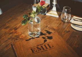 Emil - Grill & Meer food