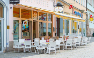 Stadt-kaffee Konditorei-pension Das Gemütliche Cafe Im Herzen Von Suhl inside