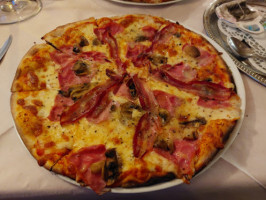 Pizzeria Trattoria Padrino food