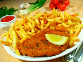 Schnitzel Huber food