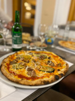 Pizzeria Veneziana food