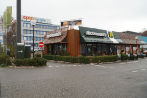 McDonald's Restaurant outside